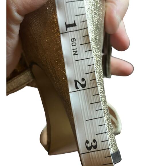 Vintage Animato Gold Strappy Heels Size 6.5M Slingback Sandals JC Penney - Picture 8 of 12